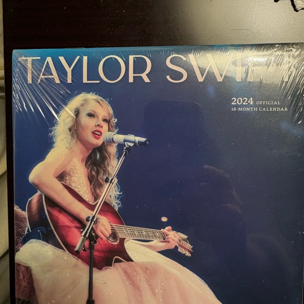 Taylor Swift Mini Calendar-2024